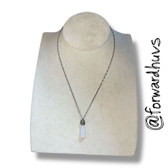 Bundle Sale 3 for $15 | Iridescent Crystal Point Pendant Necklace - Picture 4 of 7